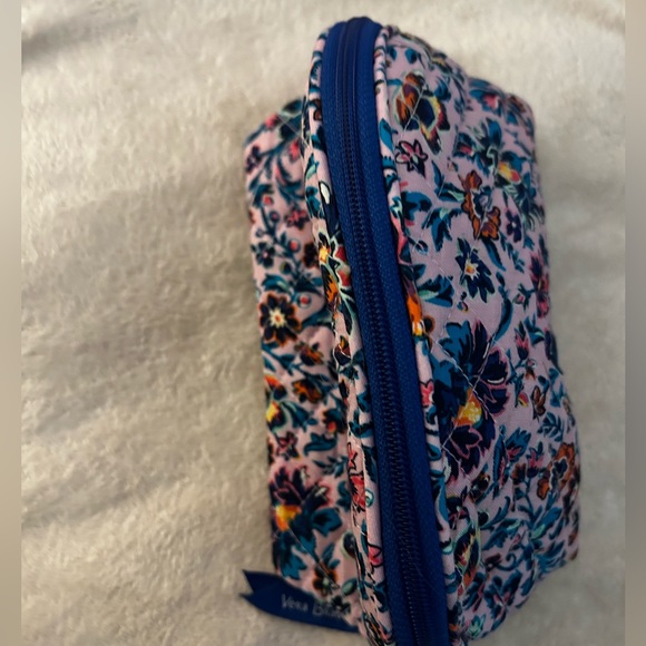 Vera Bradley make up bag - Picture 3 of 4